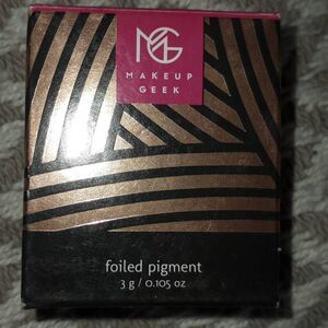 MAKEUP GEEK FOILED PIGMENT IN TELEPATHIC NIB